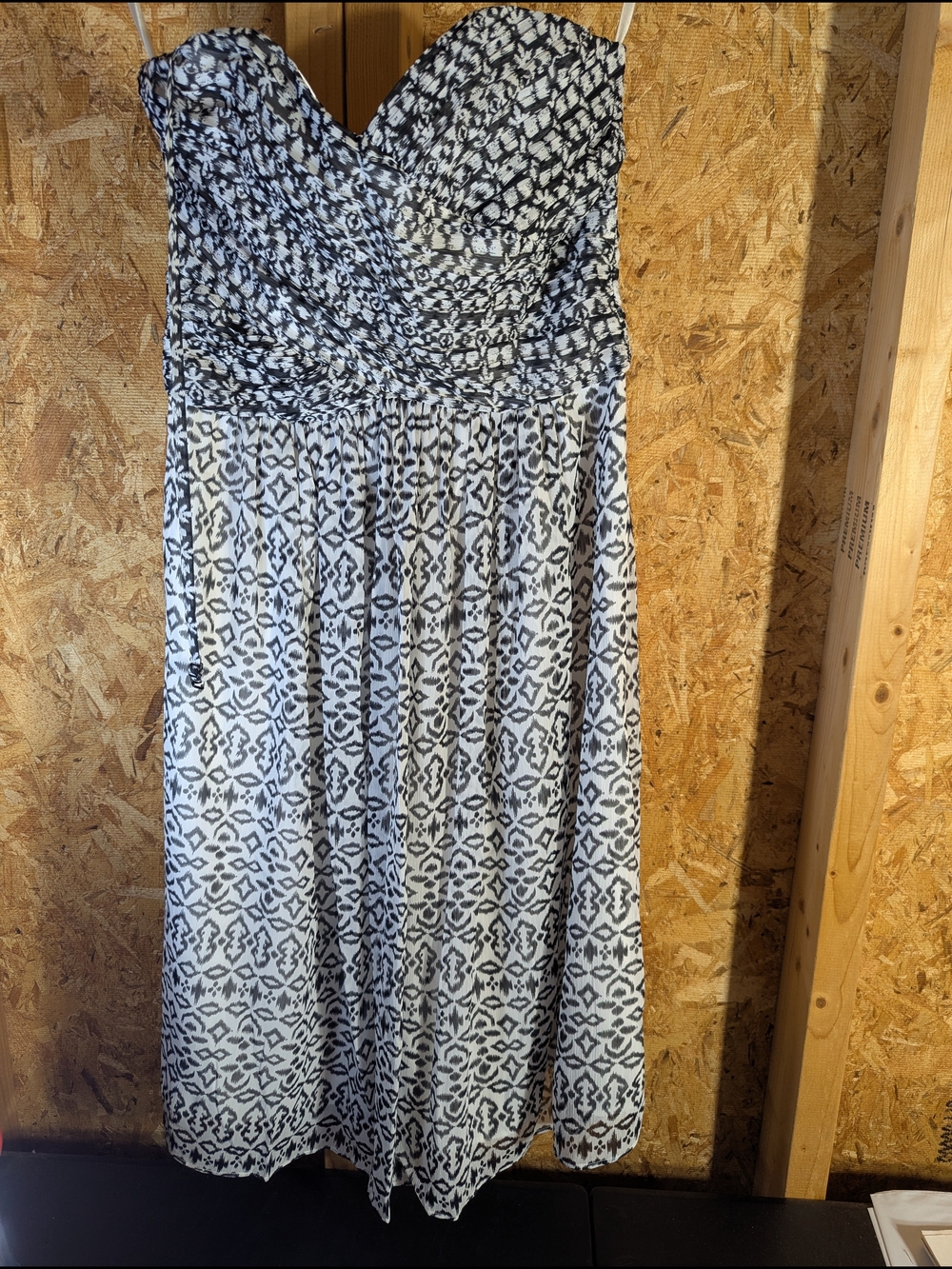 Women's Strapless Black and White Printed Sundress